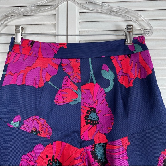 Trina Turk Floral Poppy Shorts Navy Pink – Size 4 Approx – Summer Style - Picture 5 of 10